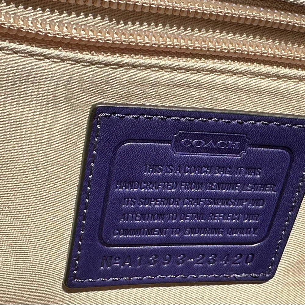 Coach Legacy Leather Large Duffle Horsebit Closure - PURPLE - EUC - Picture 12 of 12